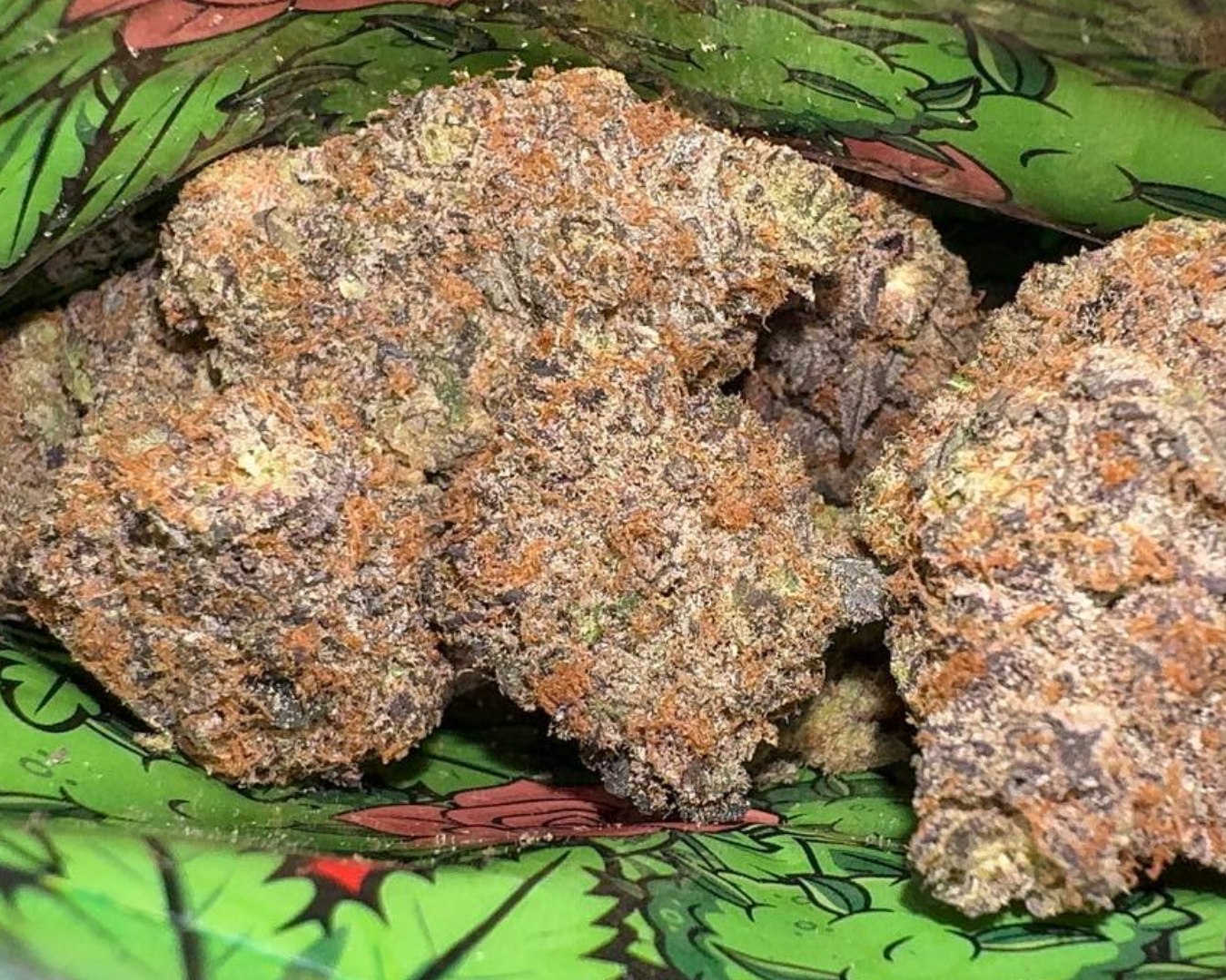 Pillows: Strawberry Banana Kiwi - H - 34.93%
